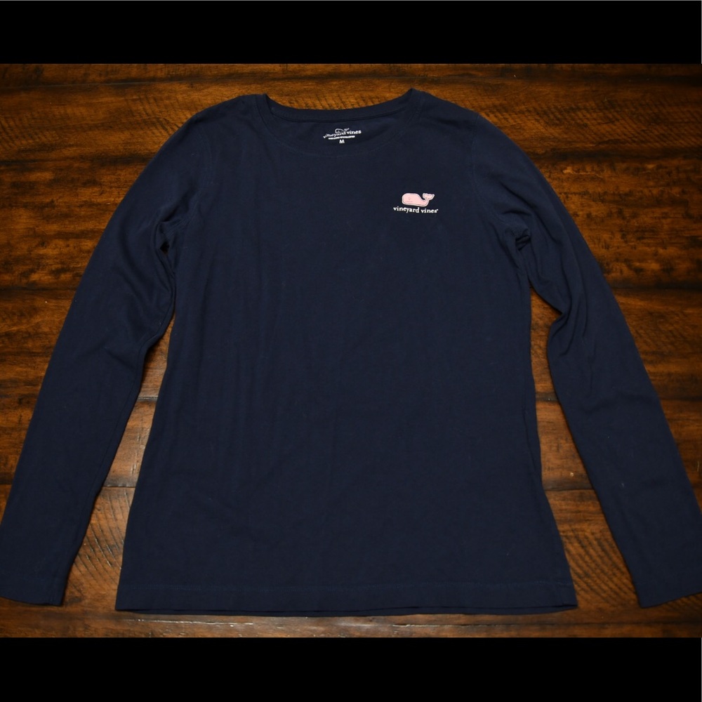 Women’s Vineyard Vines Logo Shirt